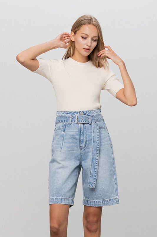 BELTED DENIM BERMUDAS